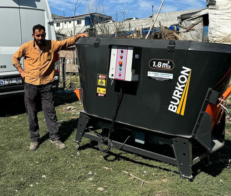 Burkon Tarım Makine Yem Karma Çözümleri: Verimli ve Kaliteli Yem Hazırlığı